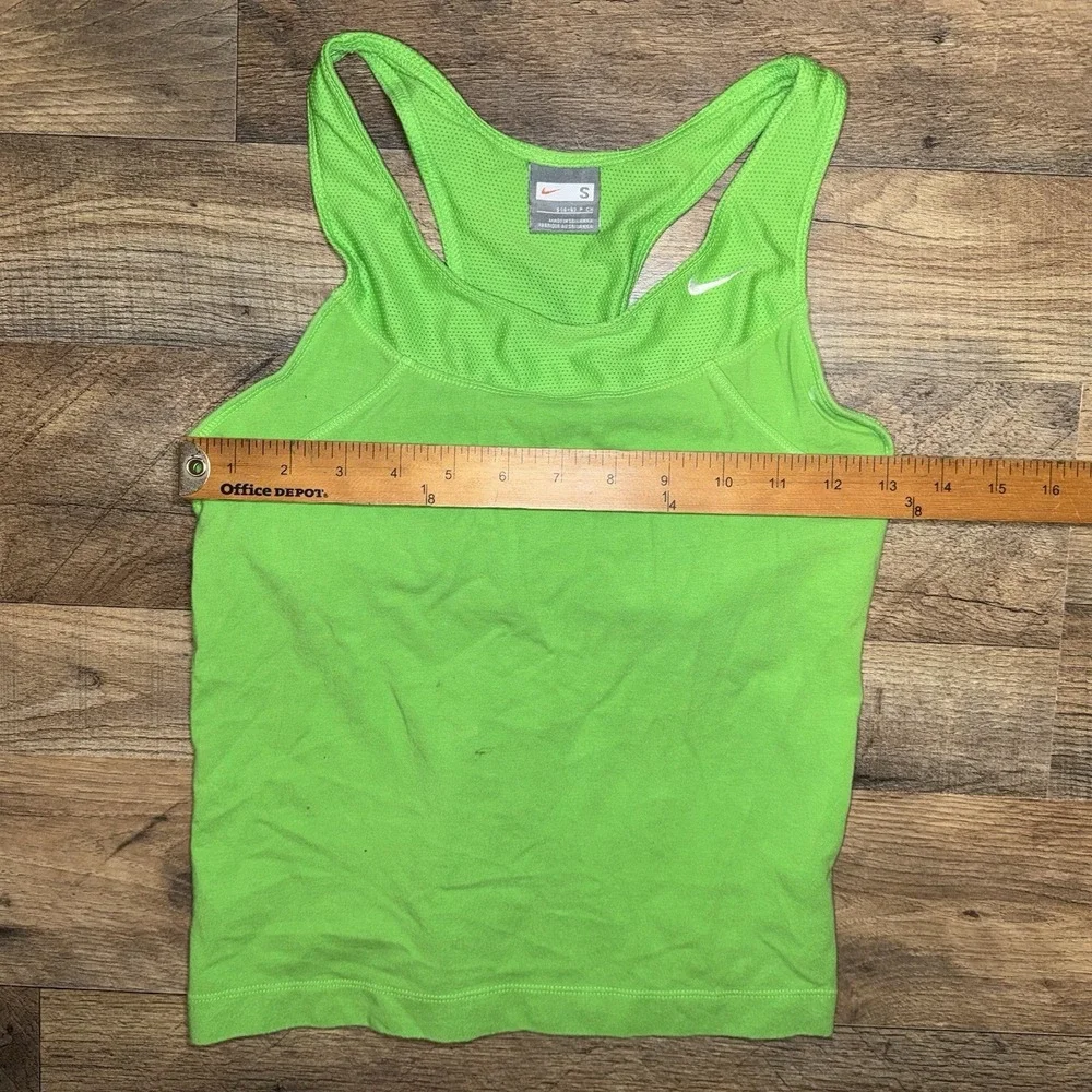 Vinatge Nike Racerback Tank Top With Internal Bra Size Small 255908-304